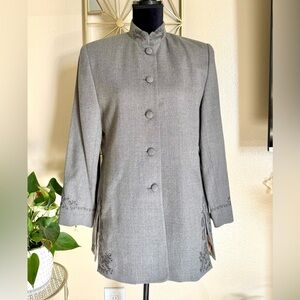 100% pure wool Valerie Stevens Gray Embroidered Blazer size 12